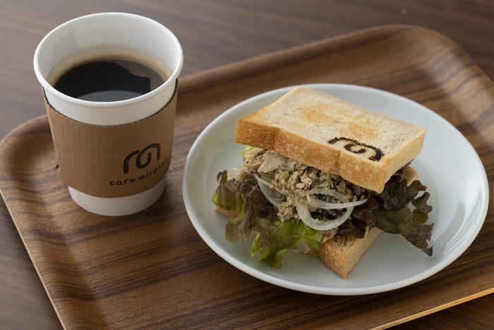 Cafe Miraino ミライノ ミライon図書館